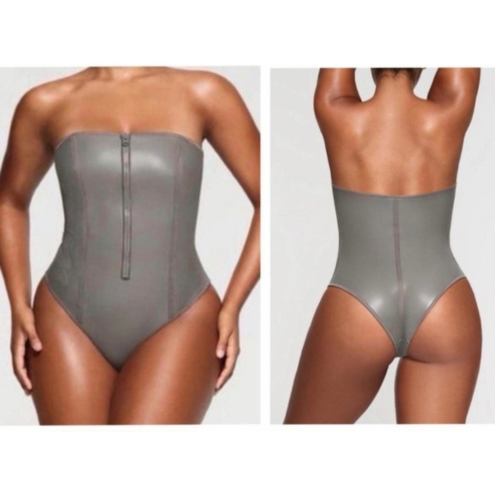 SKIMS Rubberized Scuba Swim Zip FronBandeau One Piece Grey Medium